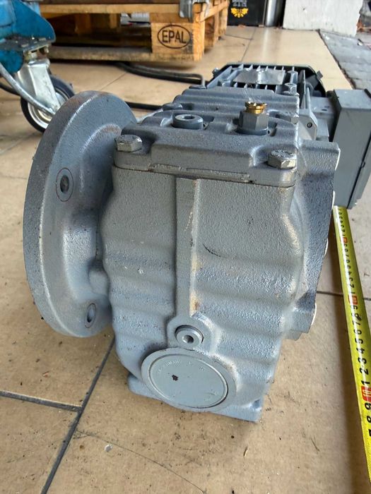 Motoreduktor, silnik sew 0,75 kw 44 obrotów