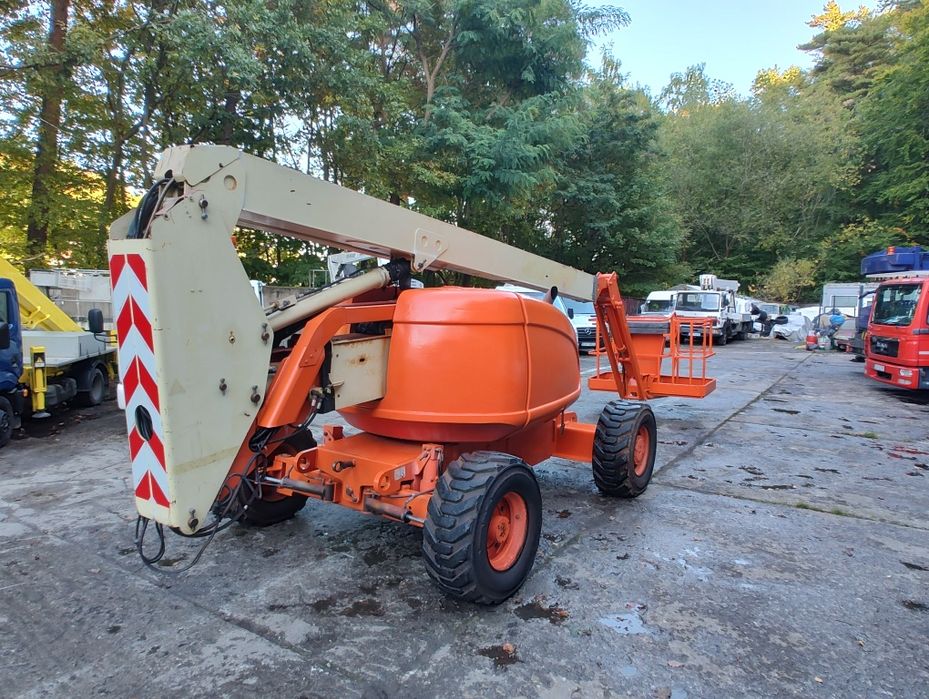 Podnośnik koszowy przegubowo teleskopowy samojezdny JLG 600 AJ