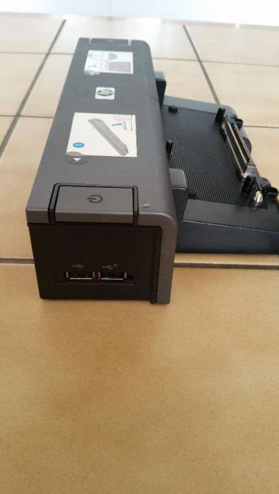 HP Docking station with dual - link DVI