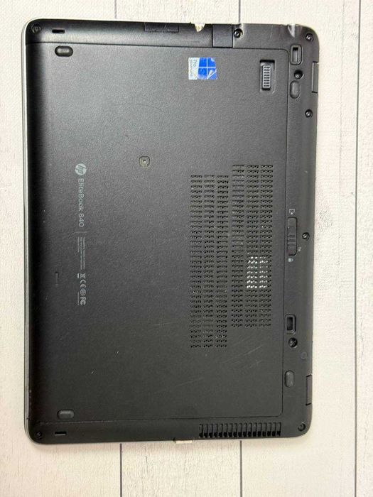 HP 840 G1 i7-4600U 8ram ssd 180gb 1920 1080