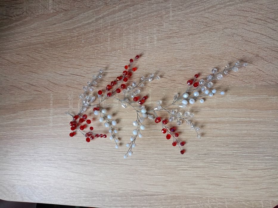 Прикраса для волосся на випускний весілля