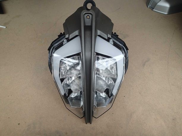 KTM Duke 125 390 lampa przód komplet