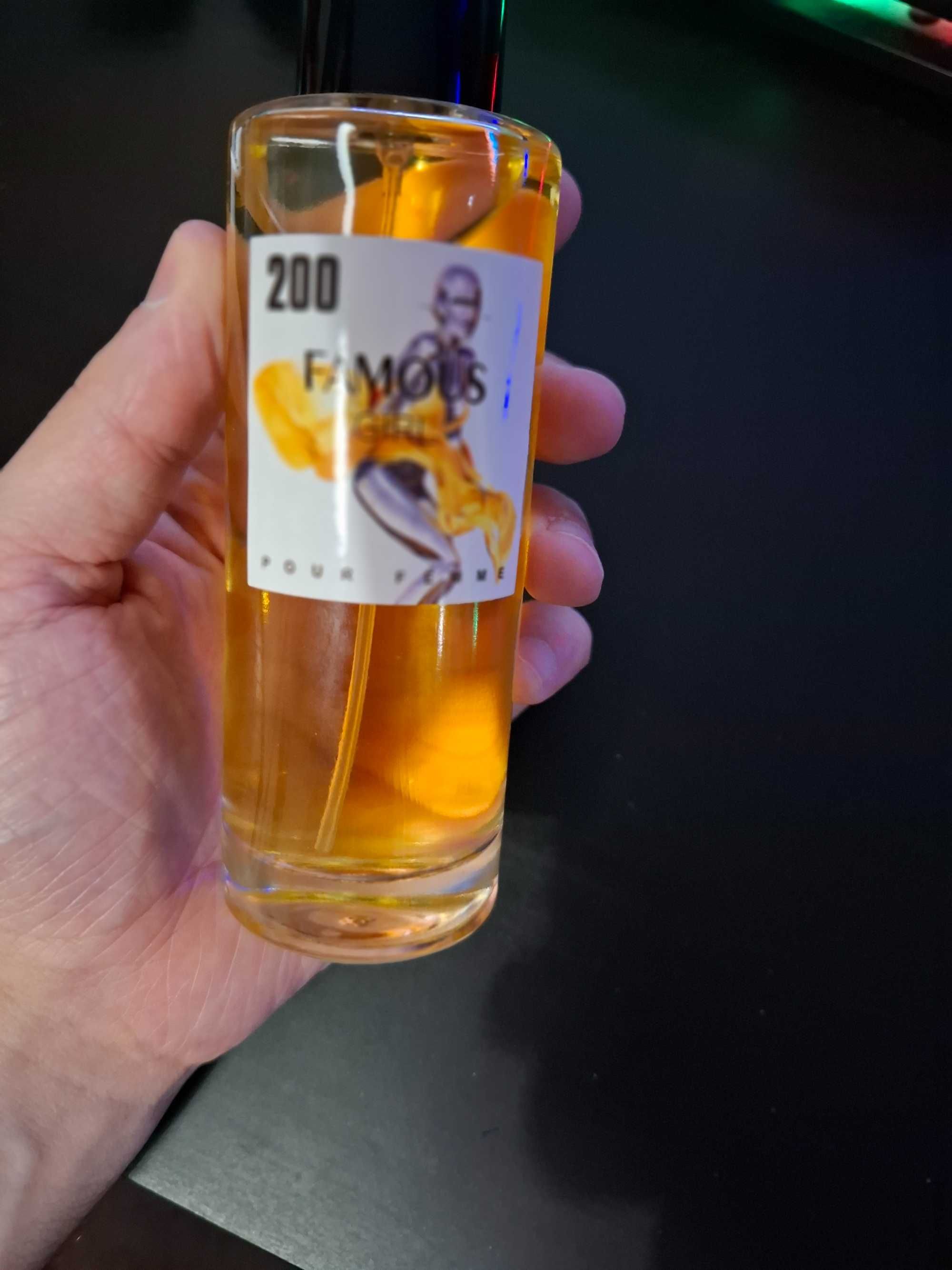Perfumes e relógio Selado