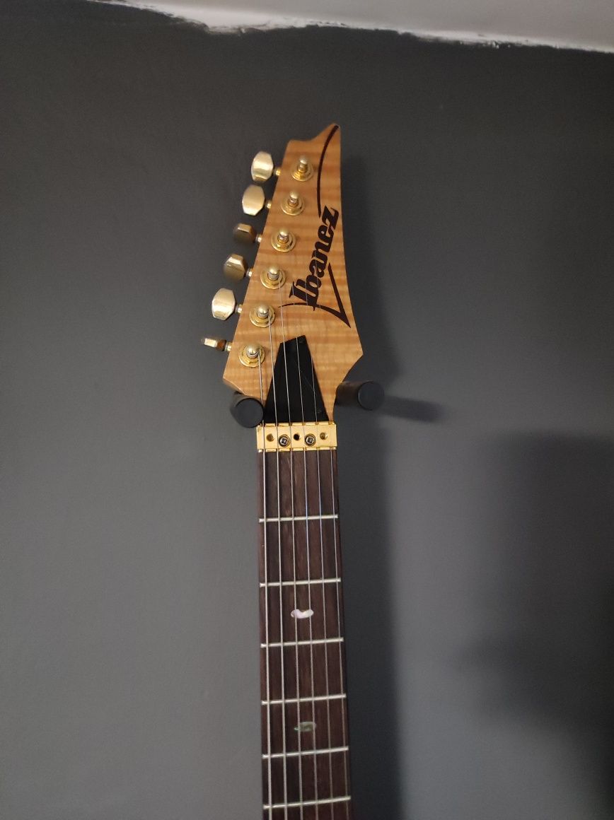 Gitara Ibanez egen8