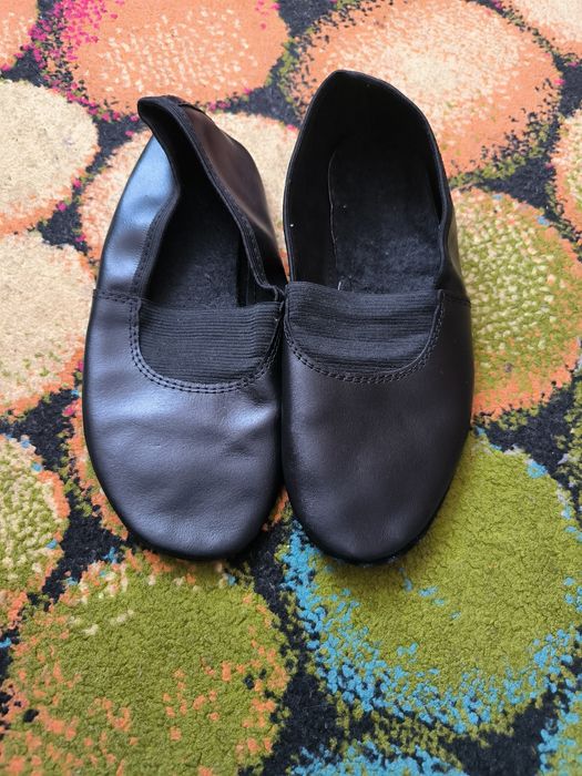 Чорні чешки 21 см.