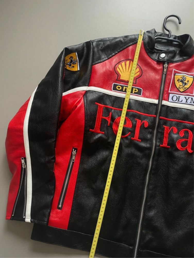 Casaco mota ferrari