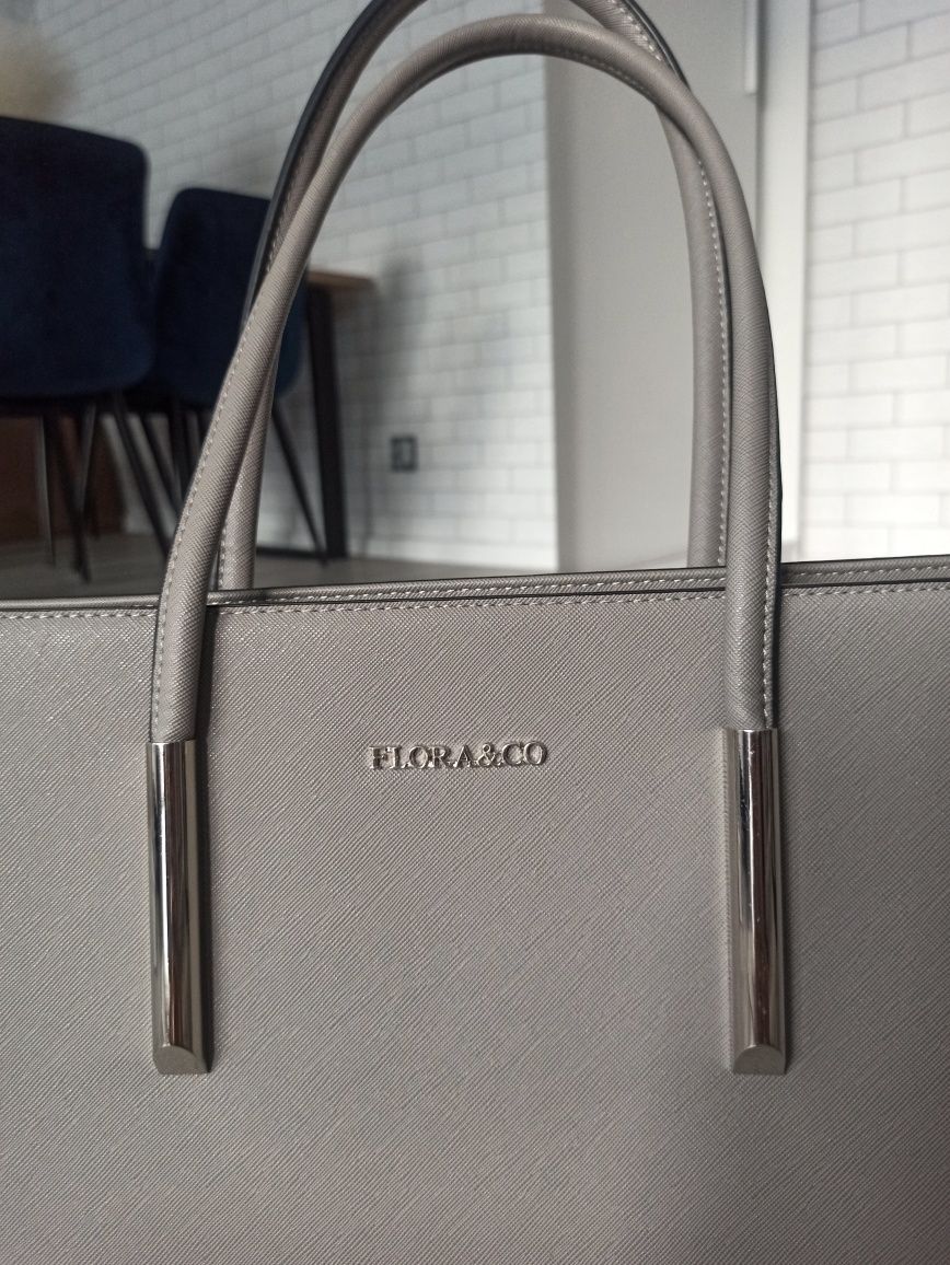 Elegancka szara torebka A4 Flora&Co jak nowa