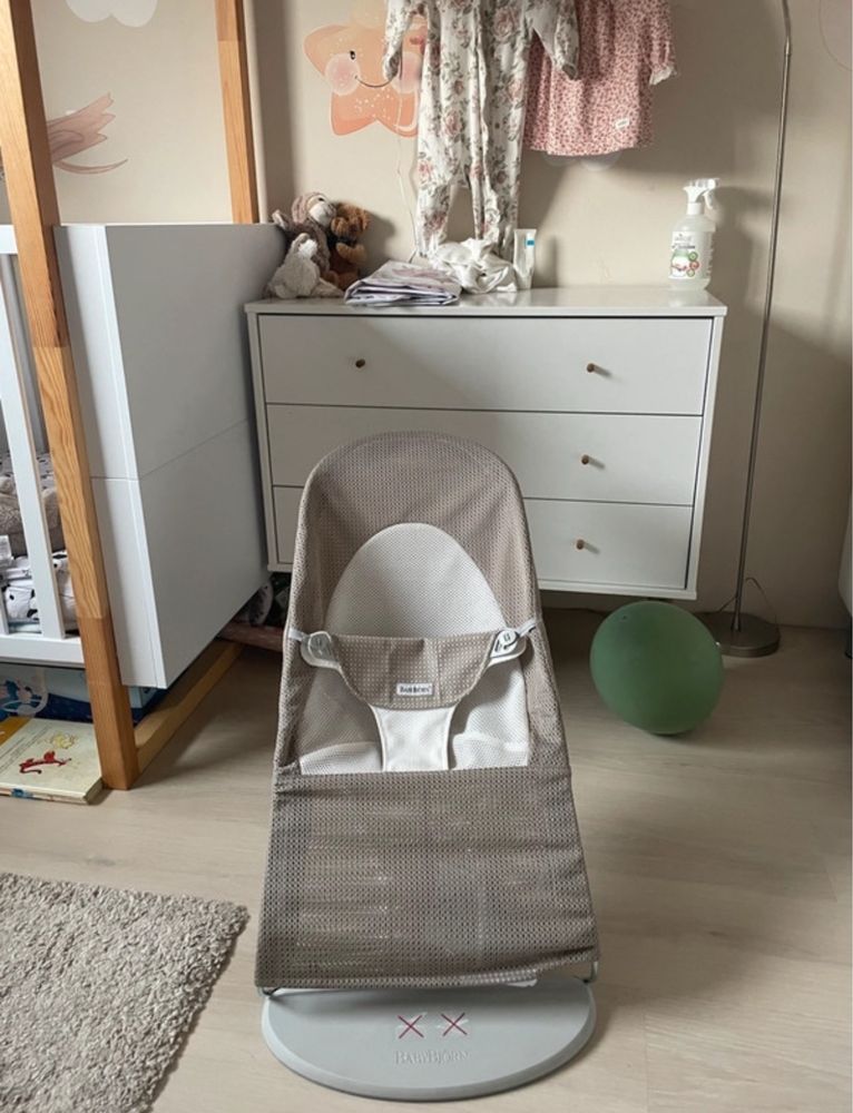 BabyBjörn, Balance Soft Mesh, leżaczek, szaro-beżowy jak nowy
