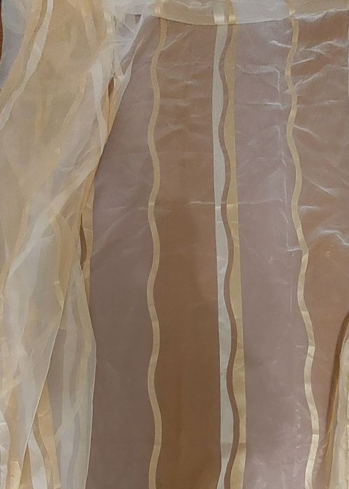 Відріз  тюлі на вікно.