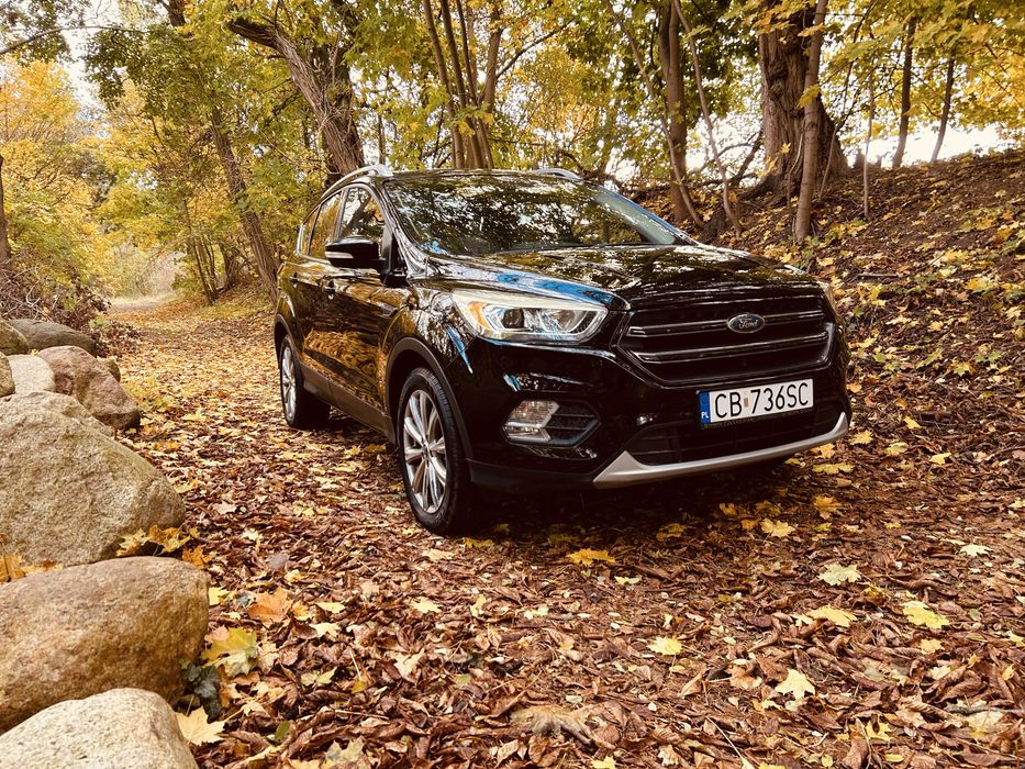 Ford Kuga 2017 • 4x4 • Benzyna • Automat • Czarne skóry