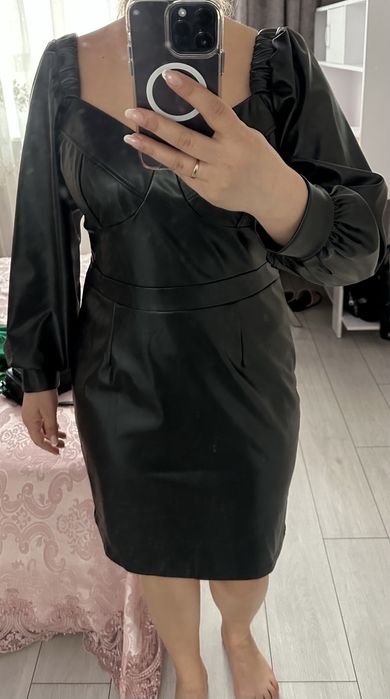 Продам платье из эко кожи, новое