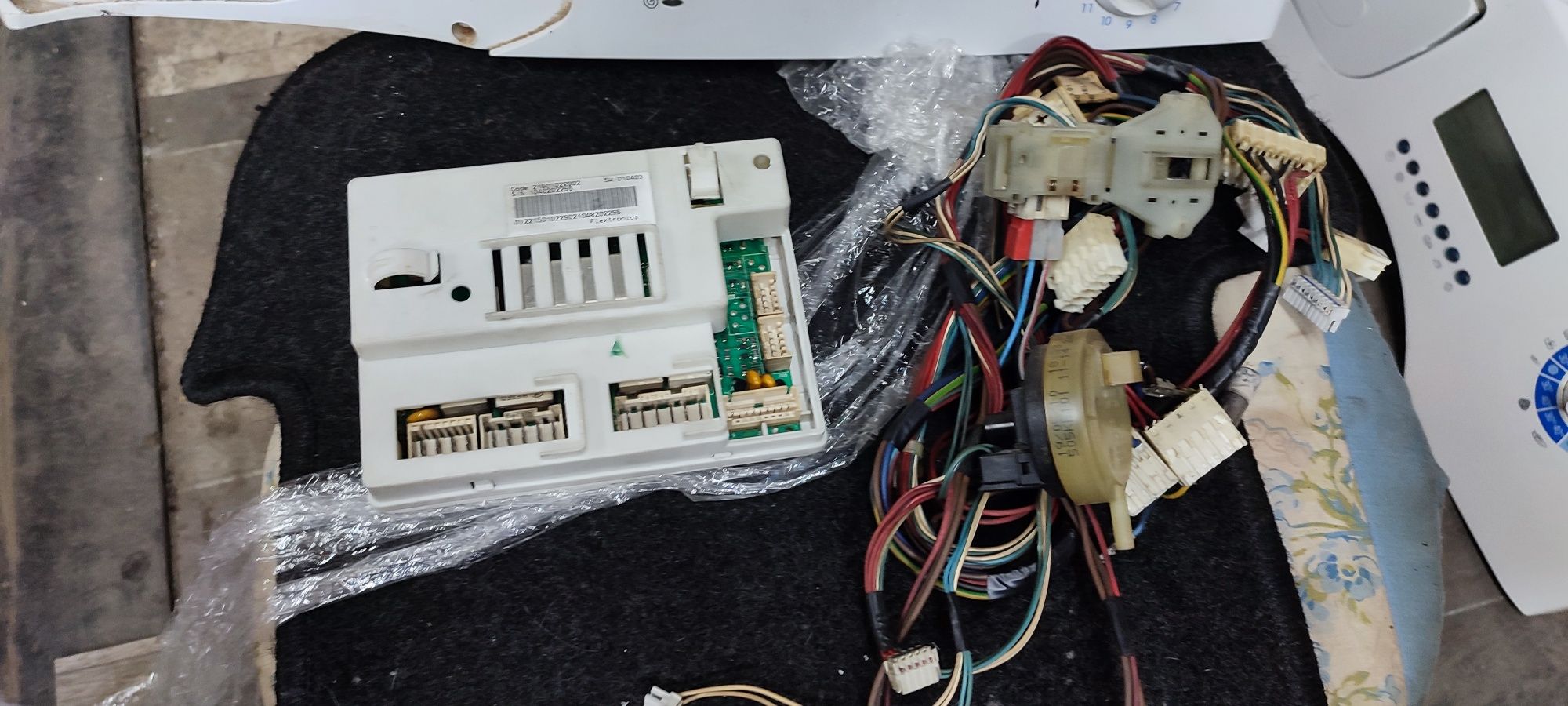 Плата, модуль, индикация Indesit Wisn100 arcadia sw010403