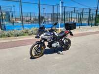BMW GS 850 com muitos extras