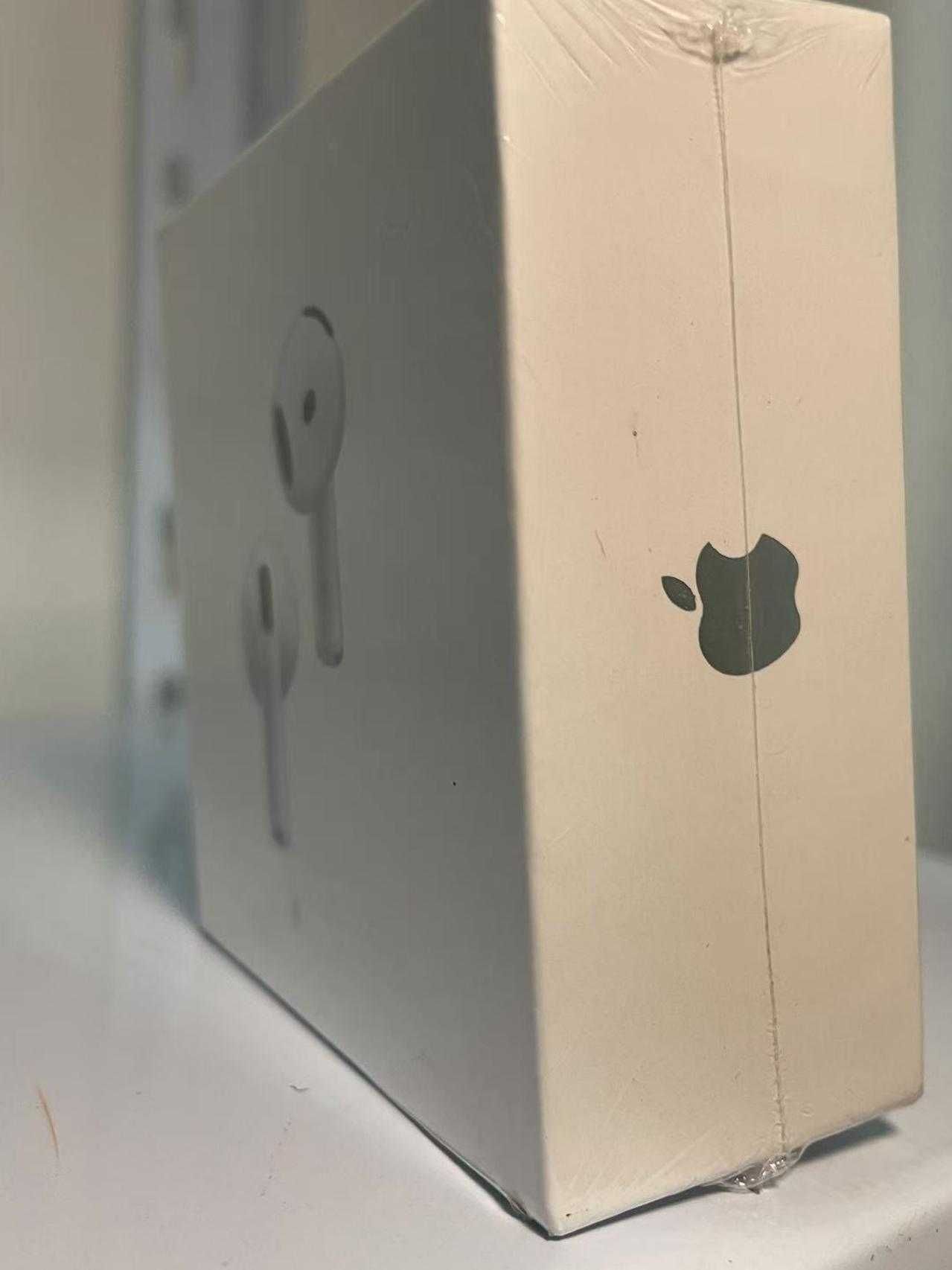 Oryginalne słuchawkiAppleAirPods4A.N.C