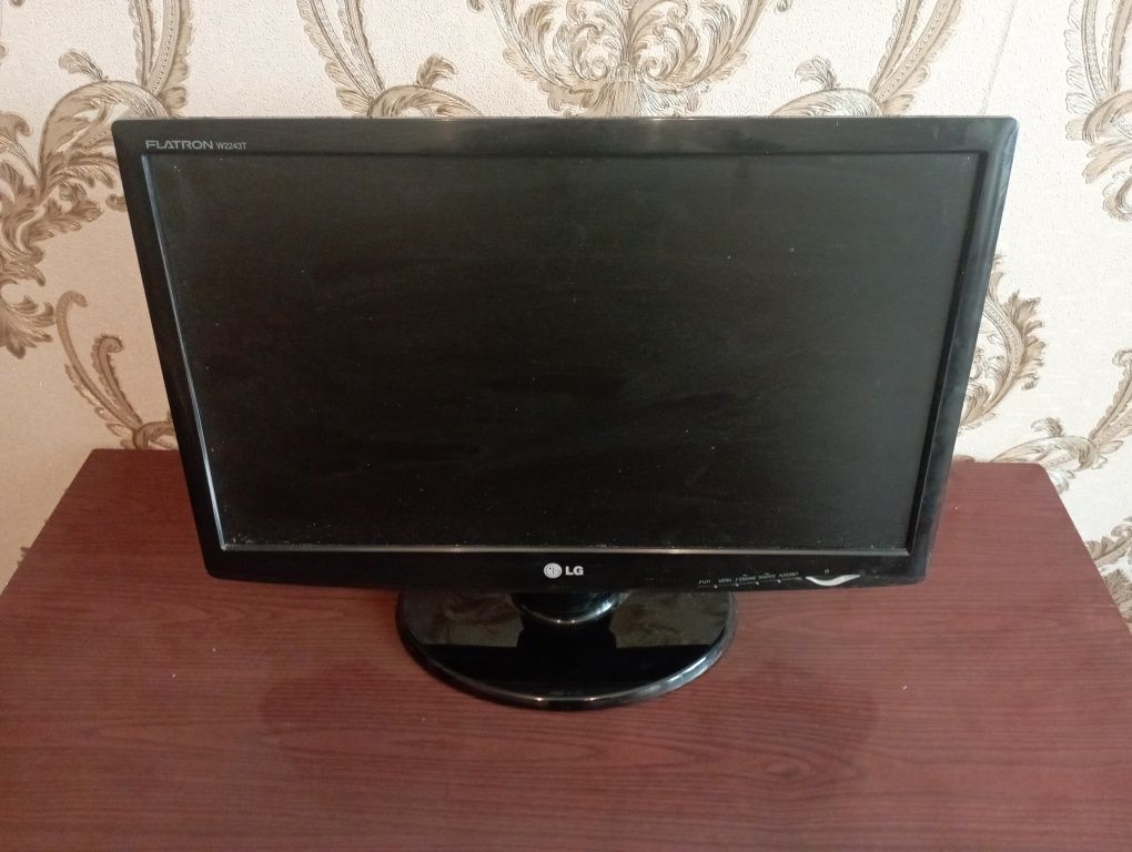 Монитор LG FLATRON W2243T