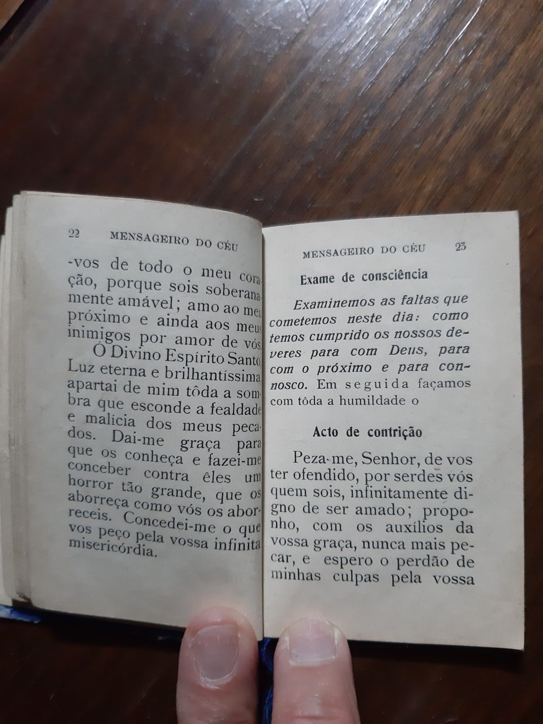 Livro de Missa e orações dos anos 30