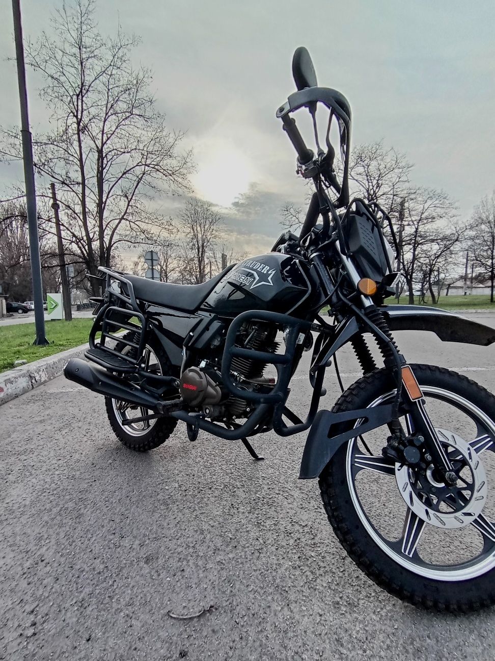 Срочно мотоцикл, эндуро, дорожный Shineray XY 200 Intruder