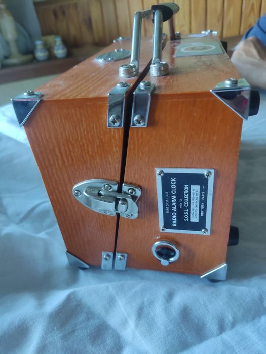 Радіо корабельне,з годинником.