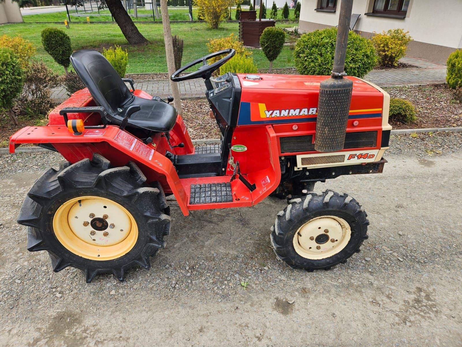 Minitraktor Japoński Yanmar f14 4x4 FVat