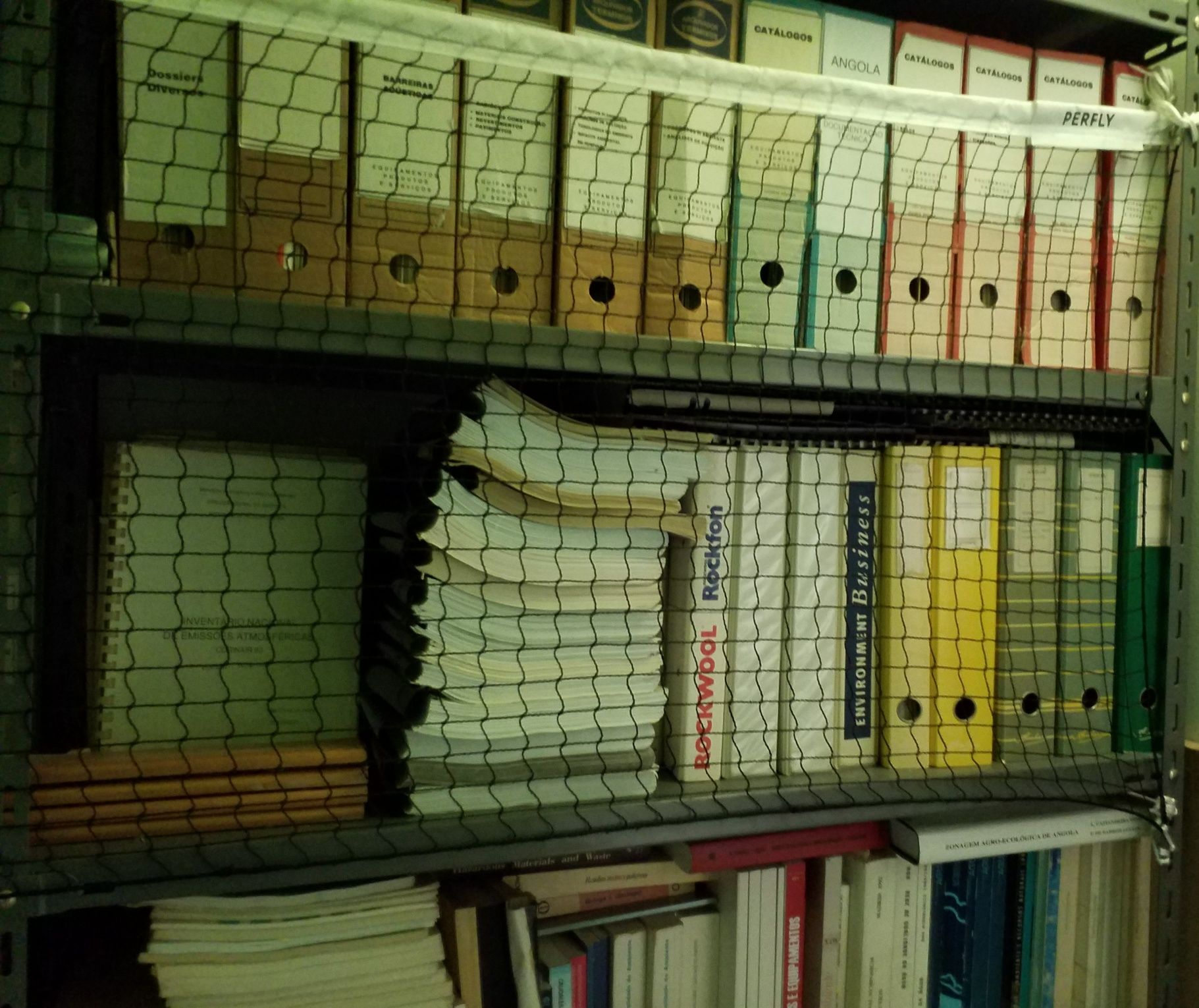 Lote de 270 livros (técnicos e outros), como novos, e a bom preço.