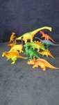 Zestaw zabawek dinozaury figutki