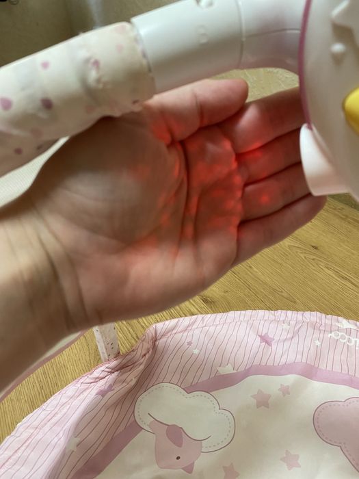 Розвиваючий коврик Chicco, рожевий, у відмінному стані,з музикою