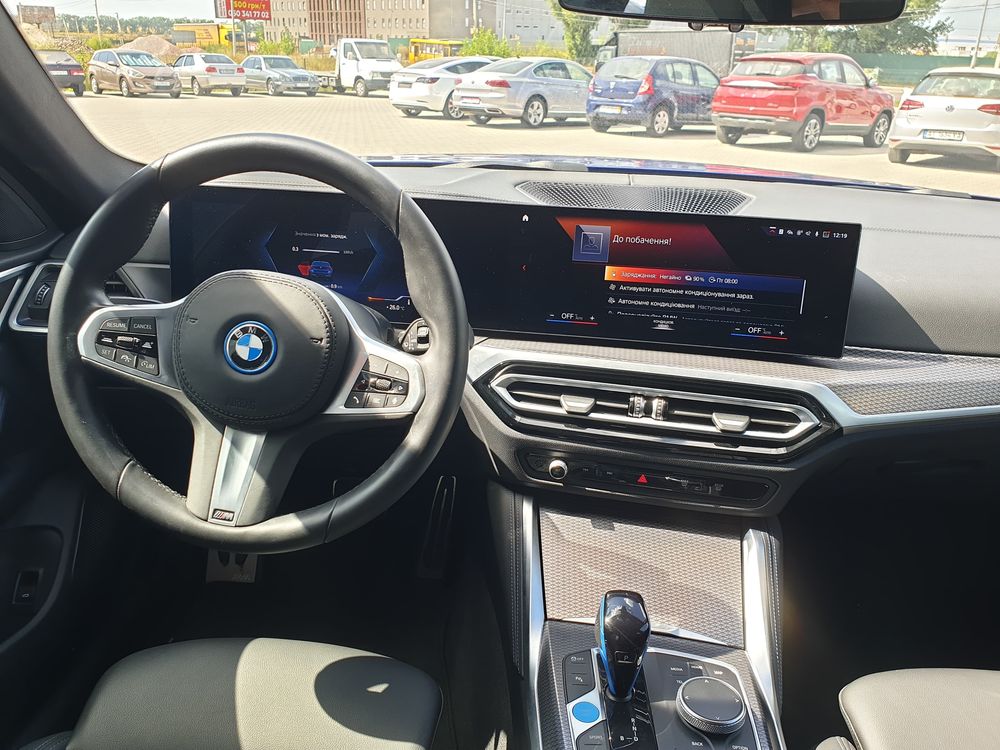 Оренда електромобіля BMW I4 2022