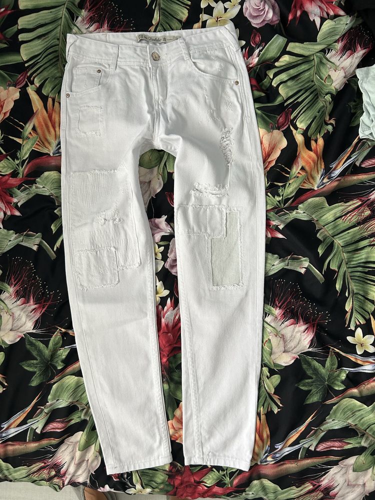 Białe jeansy boyfriend  Zara r.34 xs