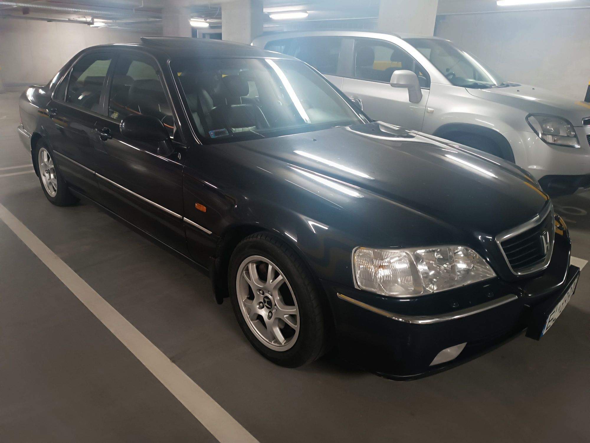 Honda Legend 3.5 V6 208KM