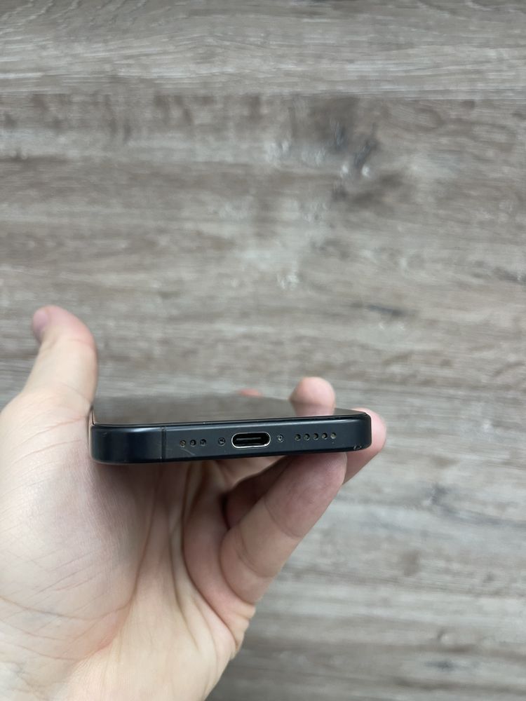 iPhone 15 Pro 256Gb Black Titanium