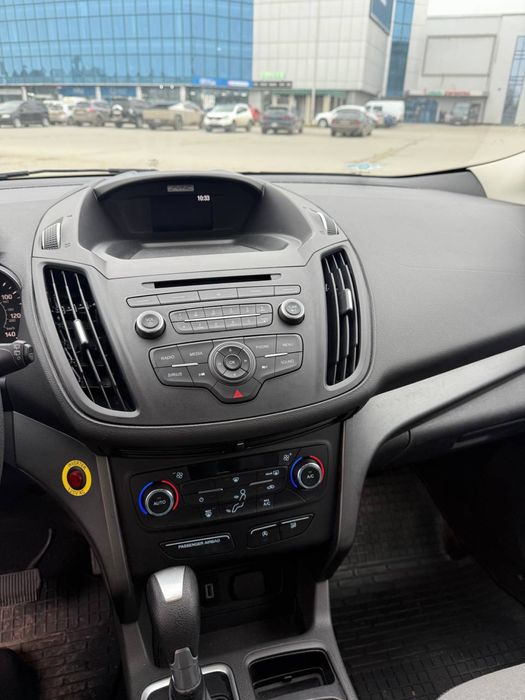 Оренда авто від 32 Євро на добу Ford Escape SE (2017)