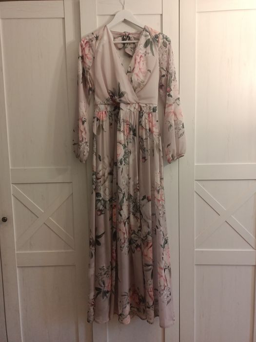 Długa sukienka 38