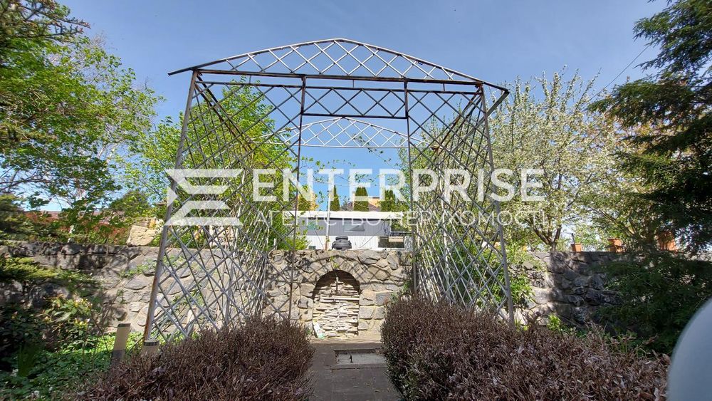 Без%! Продаж ділянки з будинком в с. Лісники