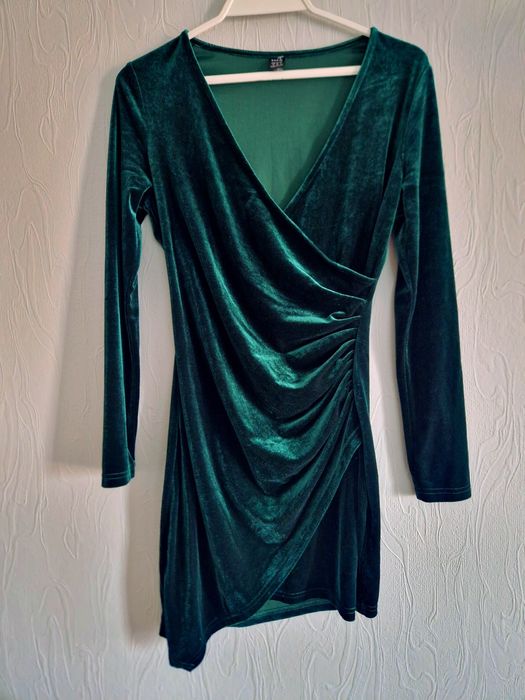 Welurowa sukienka butelkowa zieleni 38 m