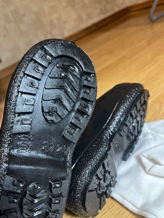 Набор дитячих речей (зима/осінь) розмір на 2-3 роки

Продаю комплект д