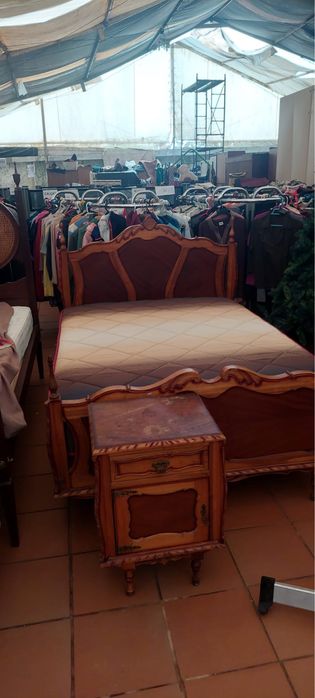 Cama de corpo e meio