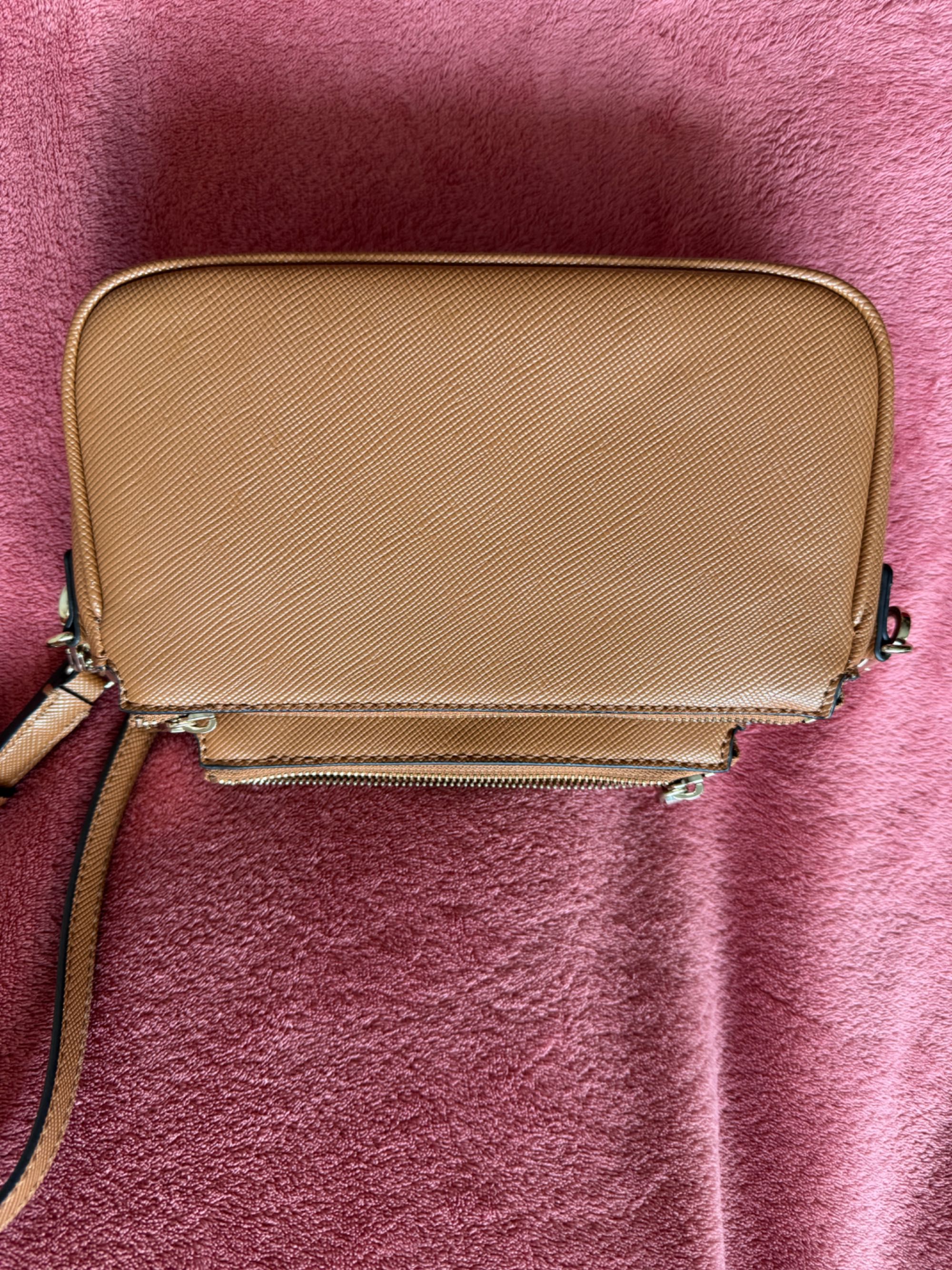Torebka Giuess brązowa crossbody