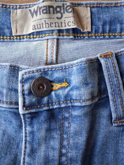 Нові чоловічі джинси WRANGLER authentic 32×32 у класичному блакитному