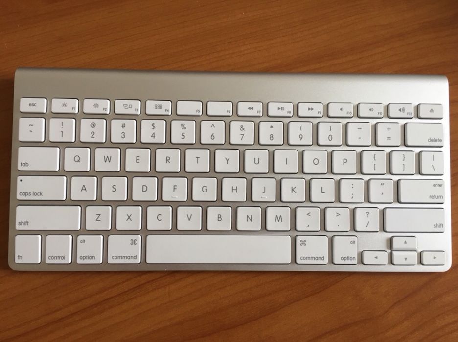 Беспроводная клавиатура Apple Wireless Keyboard A1314