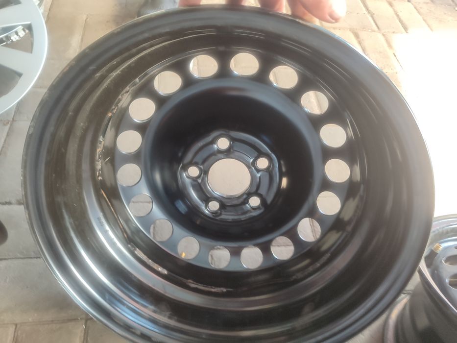 Диски металеві r15 skoda fabia тур 5.100 нові