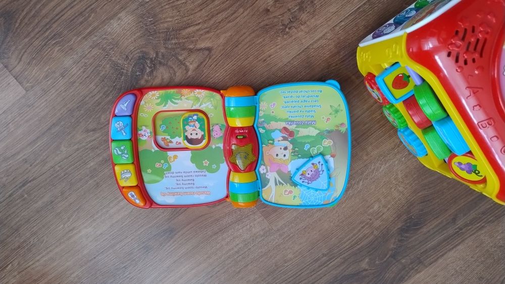 Książeczka Muzyczne opowiadanki i Kostka aktywności Vtech