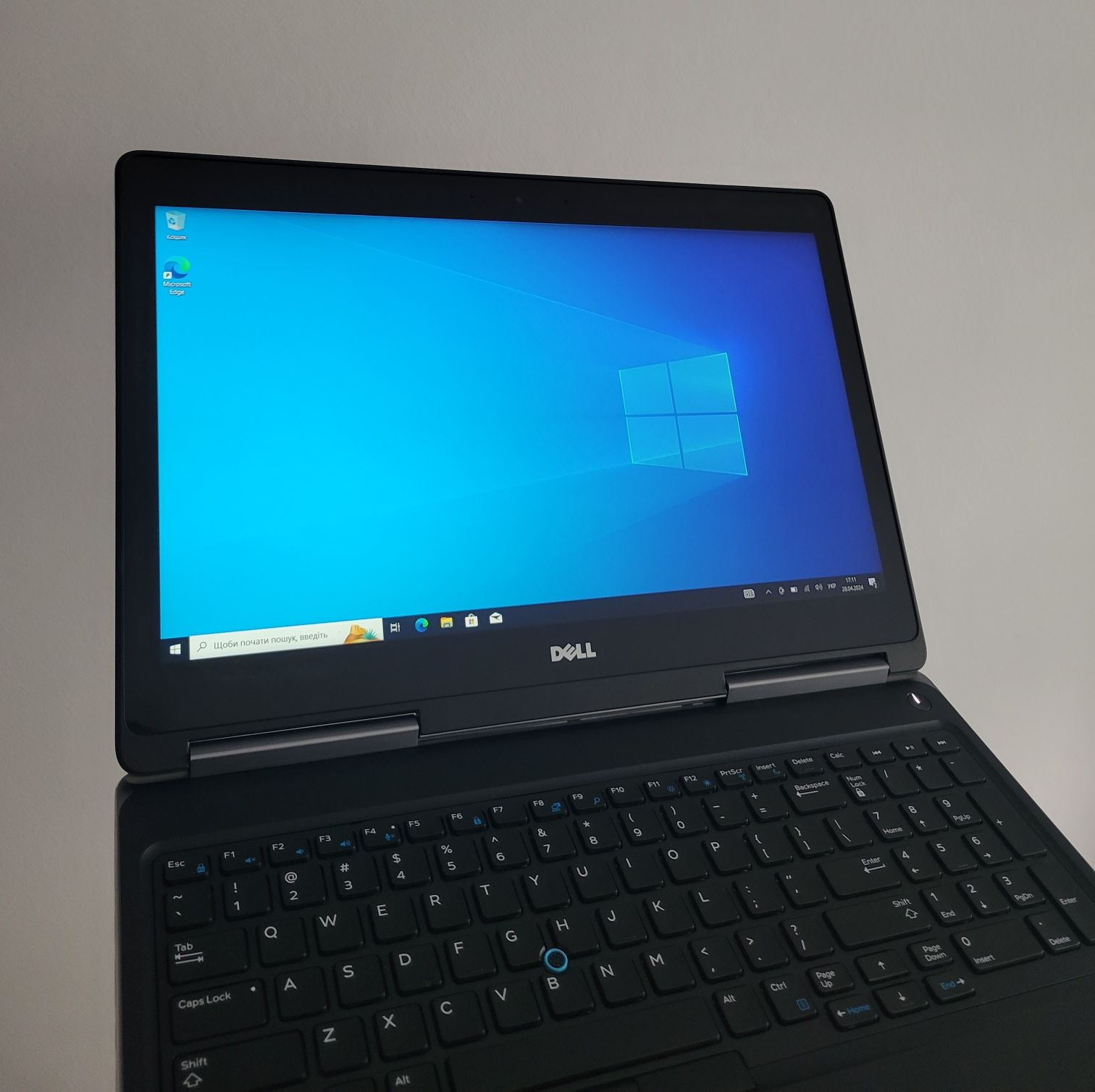 Потужний ноутбук Dell Precision 7520/i7-7820HQ/RAM16gb/SSD256gb/M2200