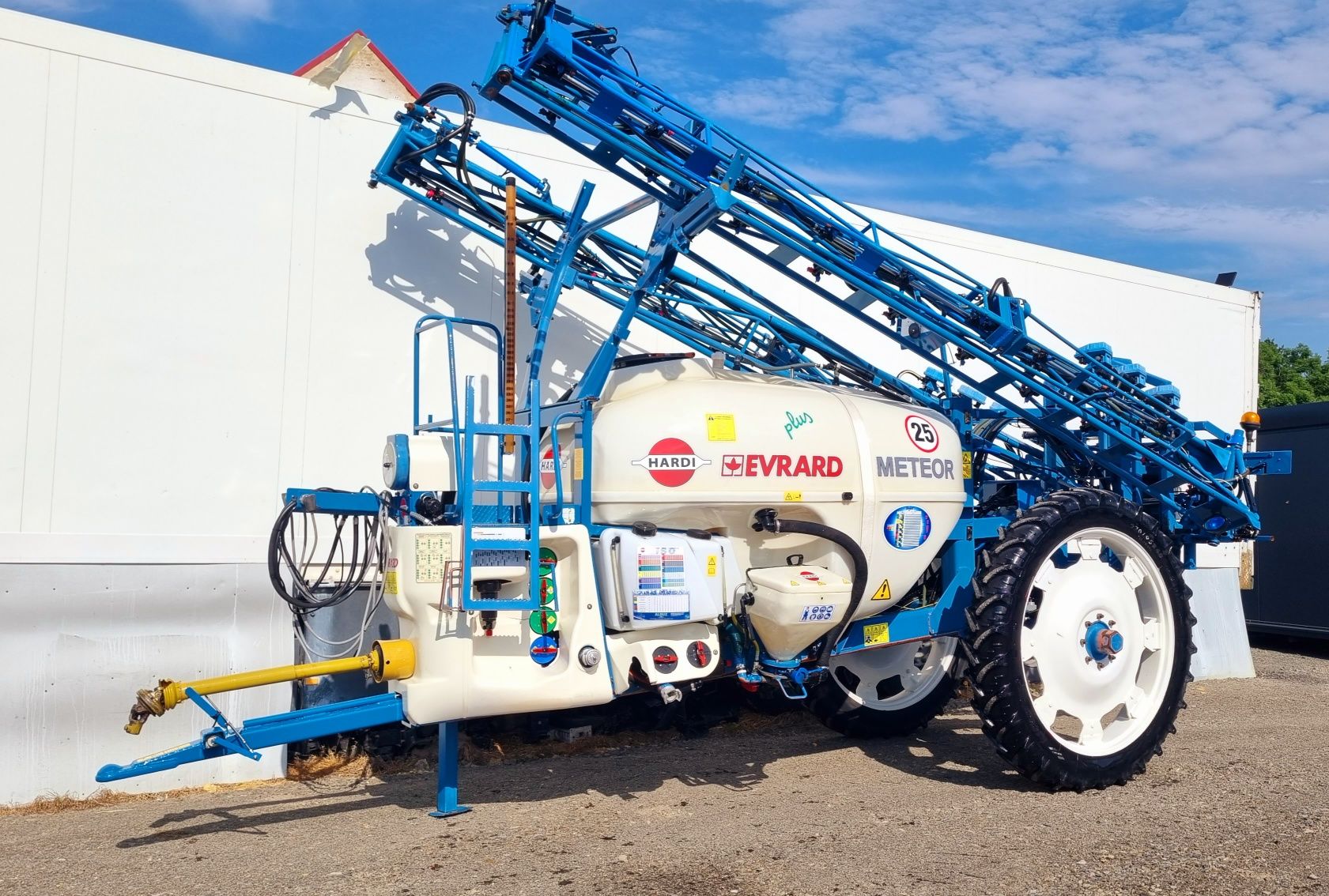 Opryskiwacz Evrad Hardi Meteor plus 21m/18m 2800l skrętna oś 6 sekcji