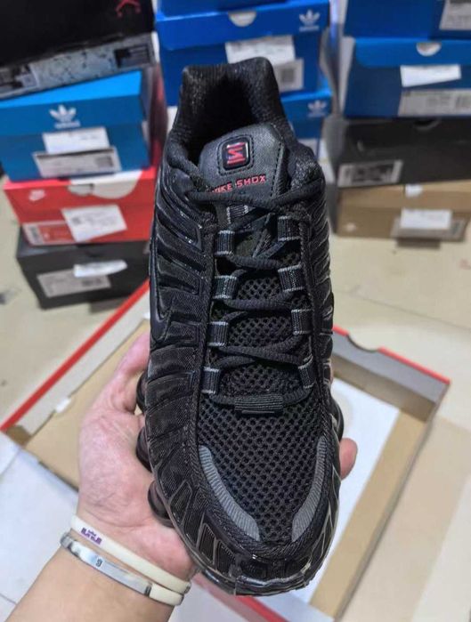 Buty sportowe Nike Shox TL Black R.43