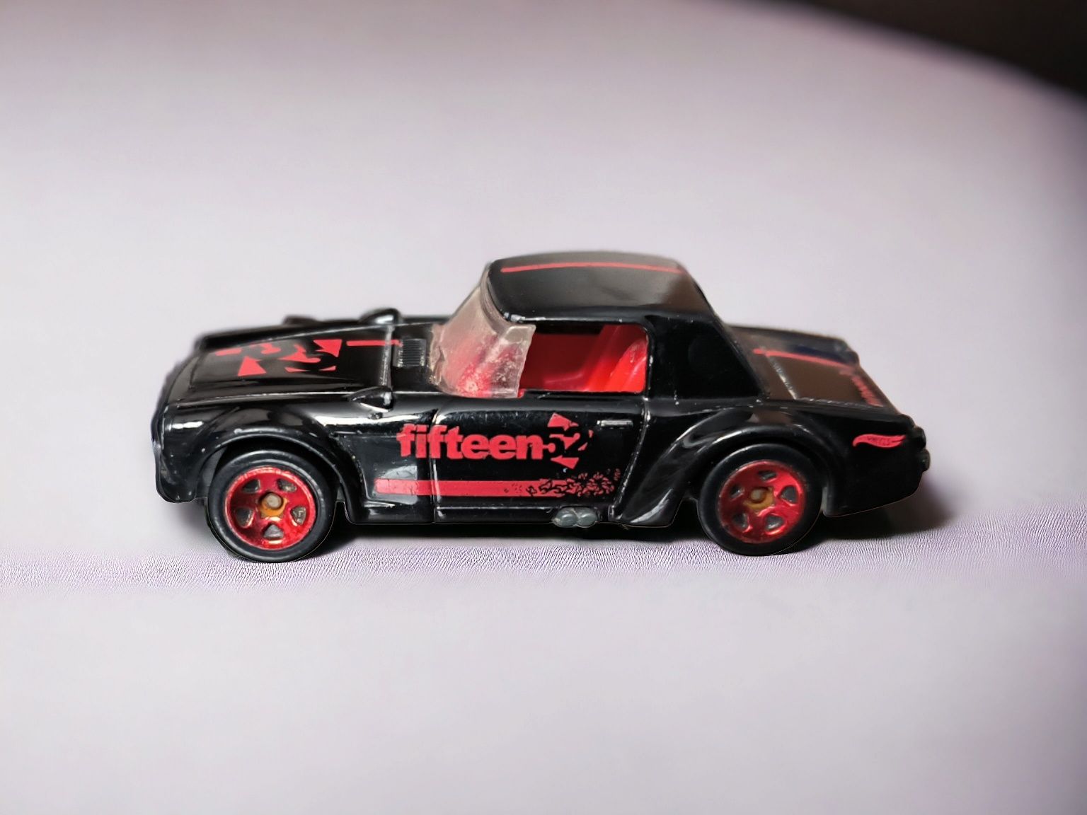 hot wheels-fairlady 2000