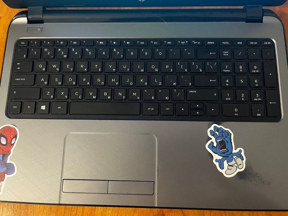 Ноутбук HP 250 / Pentium N3540 / 4 ГБ / 500 ГБ / Windows 10