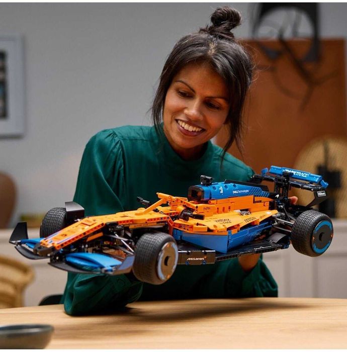 Конструктор LEGO Technic McLaren Formula 1 (42141)
