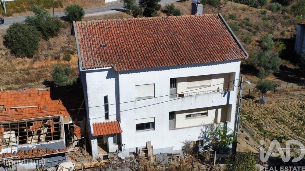 Casa / Villa T6 em Proença-a-Nova e Peral de 228,00 m2