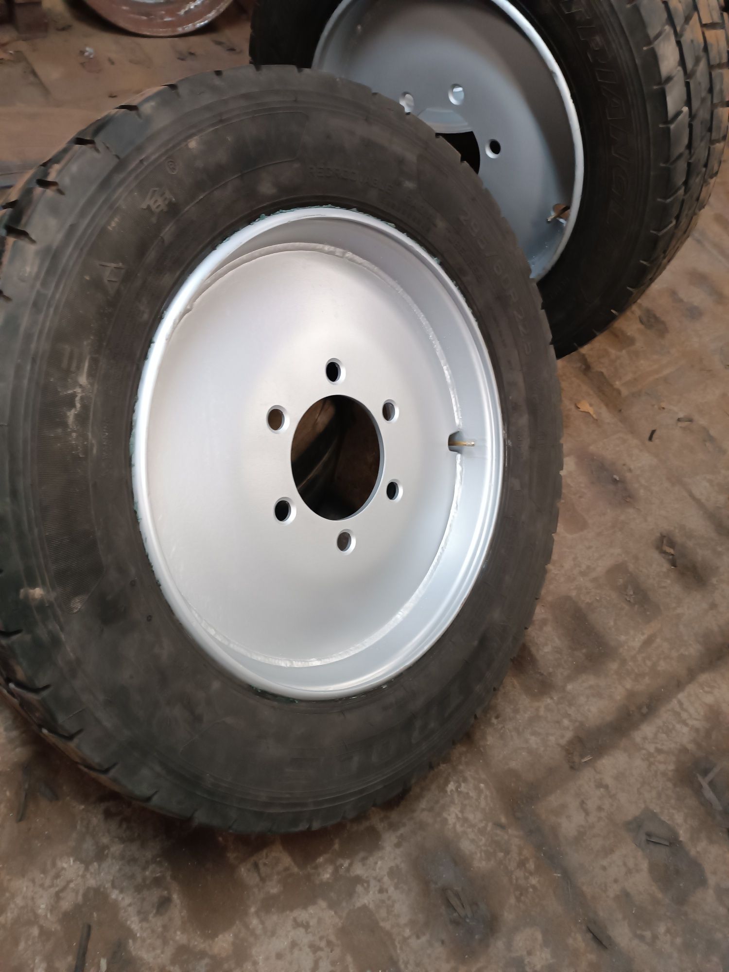 Koła 295/60R22,5" do przyczep rolniczych D44 D43 D35