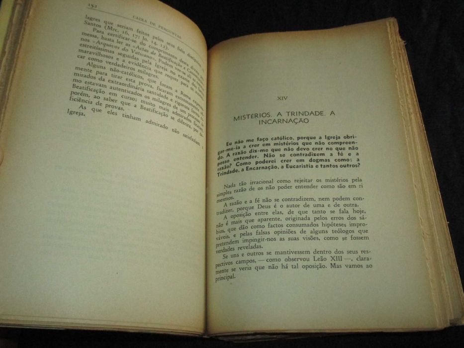 Livro Caixa de Perguntas Bertrand Conway